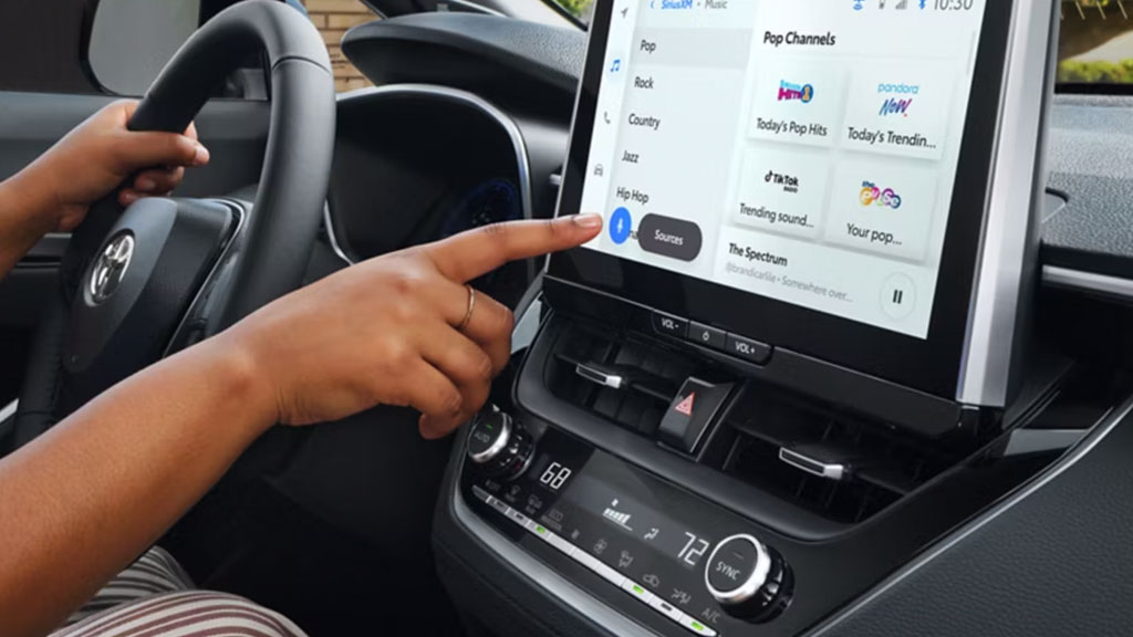 Corolla-Cross-interior-3