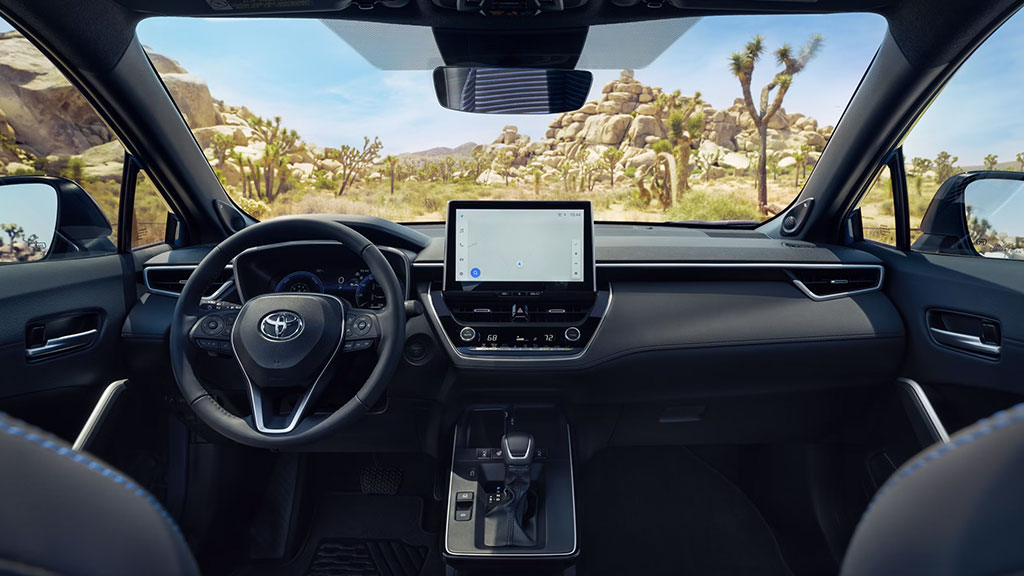 Corolla-Cross-interior-8